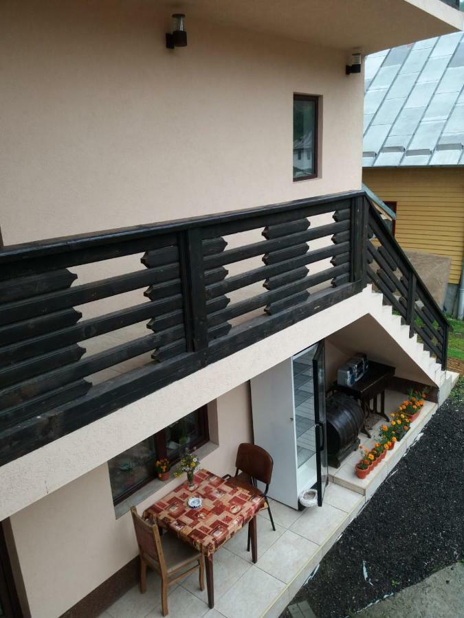 Lip Si Ely Hotel ดิมโบวิชิอัวรา ภายนอก รูปภาพ